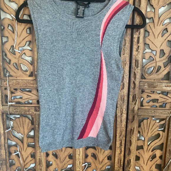 BCBG Cashmere & Silk sleeveless sweater - Picture 3 of 7